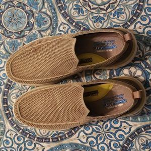 EUC Sketchers Classic Fit Air Cooled Memory Foam Size 10.5